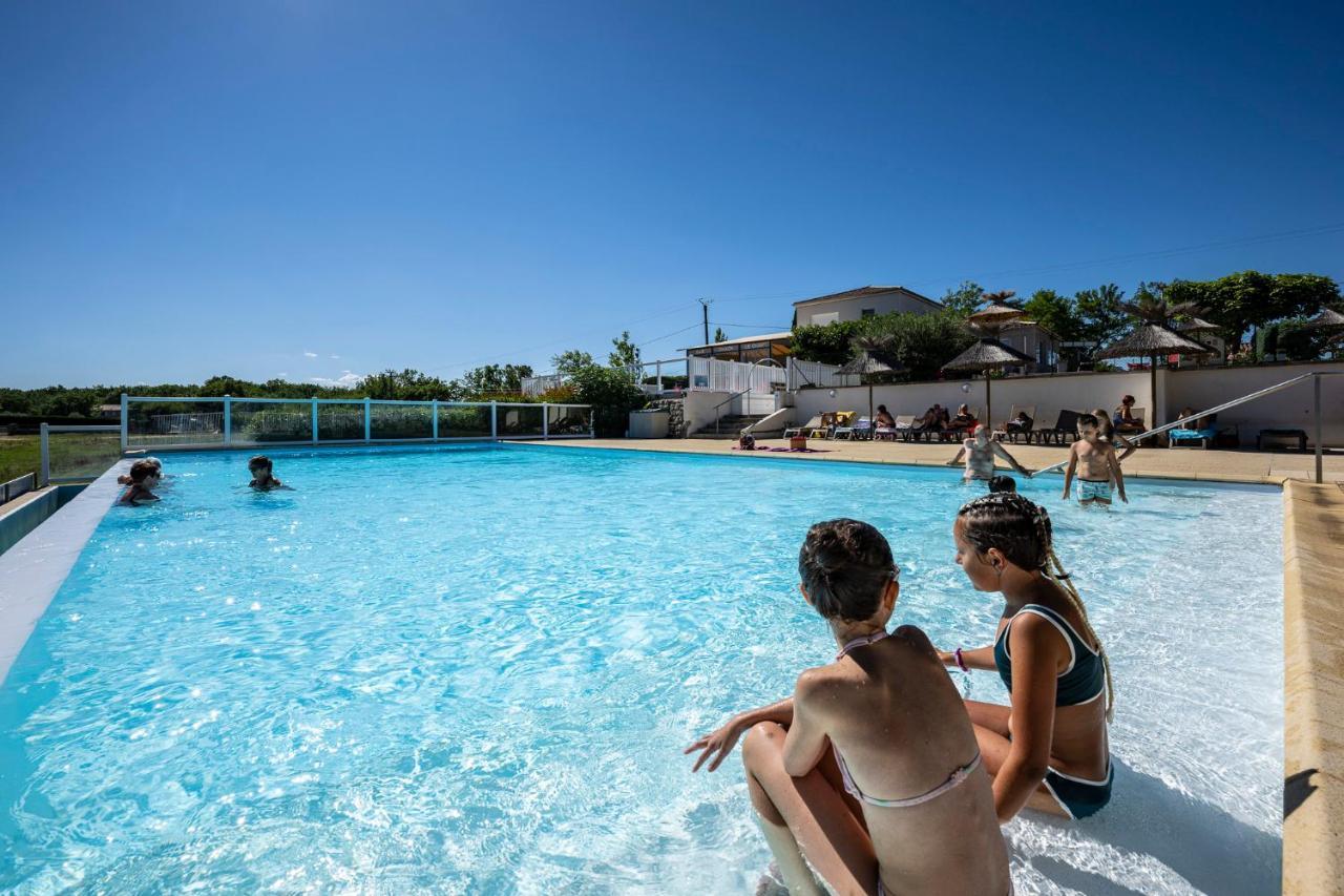 Charmant Camping Familiale 3 Etoiles Vue 360 Plage Piscine A Debordement Empl Xxl لابوم المظهر الخارجي الصورة