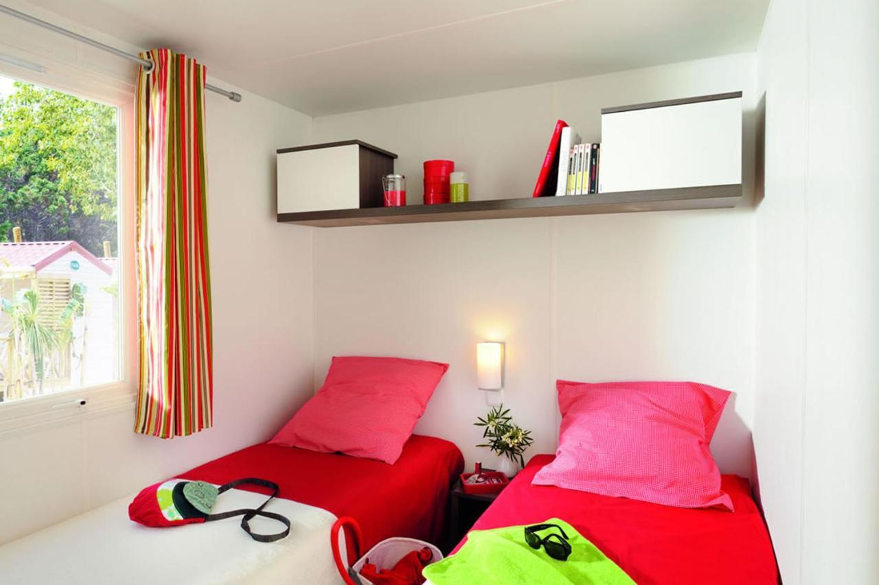 Charmant Camping Familiale 3 Etoiles Vue 360 Plage Piscine A Debordement Empl Xxl لابوم المظهر الخارجي الصورة